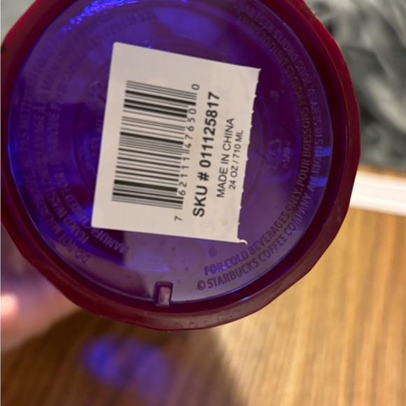 Starbucks cup - Picture 2 of 2